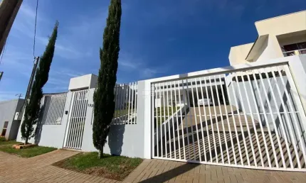 Casa com 2 quartos à venda na Rua Nelza Mazzuco Braun, 192, Fraron, Pato Branco, 114 m2 por R$ 650.000