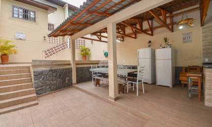 Casa com 3 quartos à venda na Rua Rouxinol, 175, Loteamento Montparnasse, Almirante Tamandaré, 154 m2 por R$ 699.000