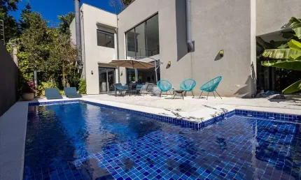Casa com 3 quartos à venda na Rua André José Giraldello, 95, Taboão, Curitiba, 280 m2 por R$ 1.950.000