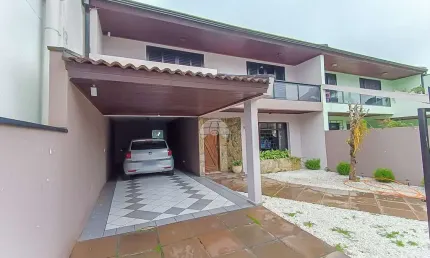 Casa com 3 quartos à venda na Rua Bolsão dos Papagaios, 53, Centro, Pinhais, 252 m2 por R$ 1.150.000