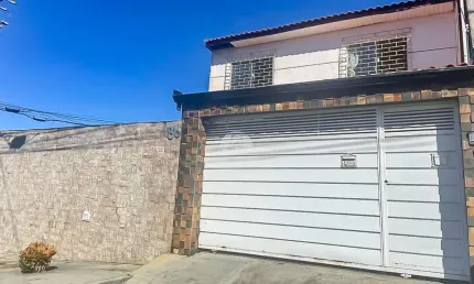 Casa com 3 quartos à venda na rua josé maria da silva paranhos, 86, jardim quitandinha, colombo, 65 m2 por r$ 335.000