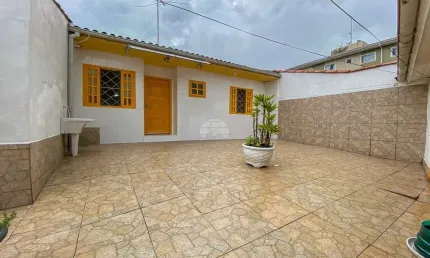 Casa em condomínio fechado com 3 quartos à venda na Rua Mato Grosso, 363, Vila Guaraci, Colombo, 50 m2 por R$ 359.000