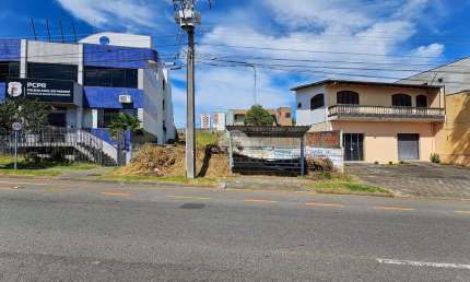 Terreno à venda na Avenida Senador Souza Naves, 470, Três Marias, São José dos Pinhais, 450 m2 por R$ 1.100.000