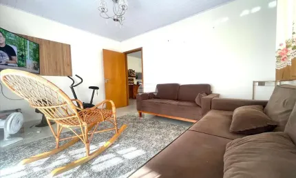 Casa comercial à venda na rua olívio setim, 520, afonso pena, são josé dos pinhais, 184 m2 por r$ 590.000