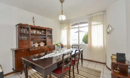 Casa com 4 quartos à venda na rua olinda, 91, santa cândida, curitiba, 240 m2 por r$ 800.000