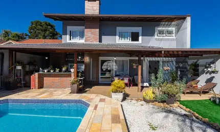 Casa com 4 quartos à venda na Rua Doutor Nelson de Souza Pinto, São Lourenço, Curitiba, 380 m2 por R$ 3.200.000