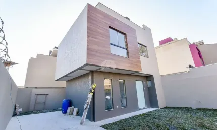 Casa em condomínio fechado com 3 quartos à venda na Rua Luiz Gallieri, 249, Uberaba, Curitiba, 105 m2 por R$ 679.000