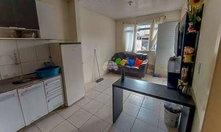 Casa em condomínio fechado com 2 quartos à venda na Rua Thereza Lopes Skroski, 379, Santa Cândida, Curitiba, 48 m2 por R$ 230.000