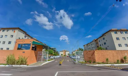 Apartamento com 3 quartos à venda na Rua Anneliese Gellert Krigsner, 3202, Iná, São José dos Pinhais, 52 m2 por R$ 230.000