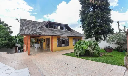 Casa com 5 quartos à venda na Rua Prefeito José Tadeu Saliba, 533, Costeira, Araucária, 250 m2 por R$ 890.000