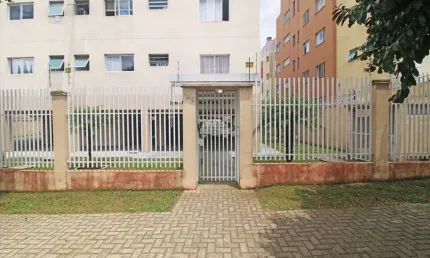 Apartamento com 3 quartos para alugar na Rua da Constituição, 142, Pinheirinho, Curitiba, 60 m2 por R$ 1.700