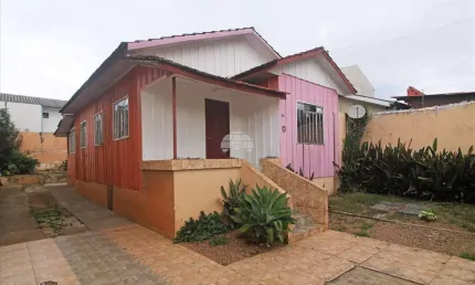 Casa com 3 quartos para alugar na Rua José Osires Baglioli, 99, Pinheirinho, Curitiba, 112 m2 por R$ 1.850