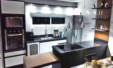 Casa em condomínio fechado com 2 quartos para alugar na Rua Eurides Maciel de Almeida, 285, Uberaba, Curitiba, 65 m2 por R$ 4.300