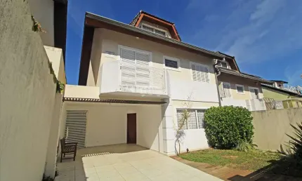 Casa em condomínio fechado com 4 quartos para alugar na rua rafael vechione, 125, vista alegre, curitiba, 82 m2 por r$ 5.000