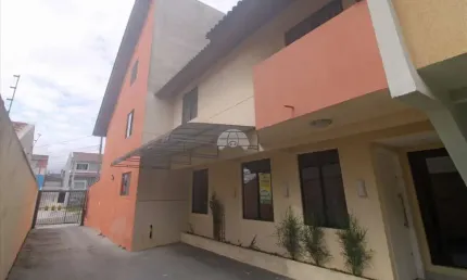 Casa em condomínio fechado com 3 quartos para alugar na Rua Pedro Drulla, 70, Jardim das Américas, Curitiba, 130 m2 por R$ 2.750
