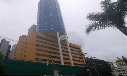 Sala comercial para alugar na Rua Desembargador Motta, 1499, Batel, Curitiba, 48 m2 por R$ 1.800