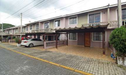 Casa em condomínio fechado com 3 quartos para alugar na Rua Waldemar Kost, 1200, Hauer, Curitiba, 134 m2 por R$ 2.760