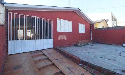 Casa com 4 quartos para alugar na Rua Angelina Turesso Cavalim, 62, Cidade Industrial, Curitiba, 70 m2 por R$ 2.000