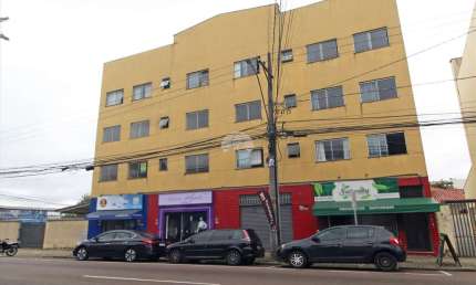 Apartamento com 2 quartos para alugar na Rua Veríssimo Marques, 731, Centro, São José dos Pinhais, 57 m2 por R$ 1.500