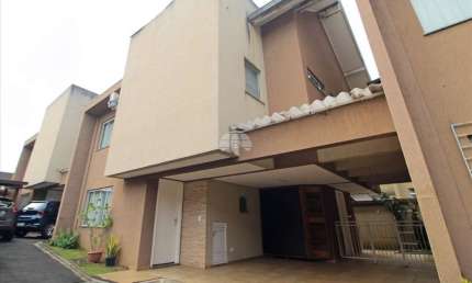 Casa com 3 quartos para alugar na Rua Jovino Cavalheiro dos Santos, 341, Atuba, Curitiba, 140 m2 por R$ 5.000