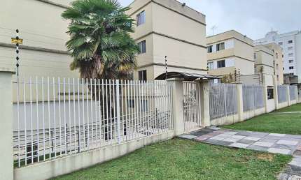 Apartamento com 3 quartos para alugar na Rua João Batista Trentin, 974, Tingui, Curitiba, 54 m2 por R$ 1.600