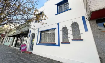 Casa com 5 quartos para alugar na Rua Mateus Leme, 357, São Francisco, Curitiba, 240 m2 por R$ 7.800