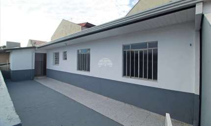 Casa com 2 quartos para alugar na Rua Pastor Antônio Cardona Aguiar, 640, Novo Mundo, Curitiba, 60 m2 por R$ 1.700