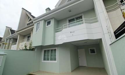 Casa com 3 quartos para alugar na Rua Mateus Leme, 6451, Abranches, Curitiba, 158 m2 por R$ 4.500