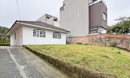 Casa com 2 quartos para alugar na Rua Flávio Mariano Ribas, 280, Uberaba, Curitiba, 63 m2 por R$ 2.600