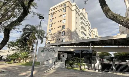 Apartamento com 2 quartos para alugar na Avenida Presidente Getúlio Vargas, 881, Rebouças, Curitiba, 98 m2 por R$ 3.500