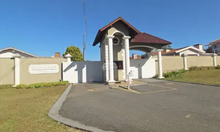 Casa em condomínio fechado com 3 quartos para alugar na Avenida Três Marias, 1175, Orleans, Curitiba, 120 m2 por R$ 8.000