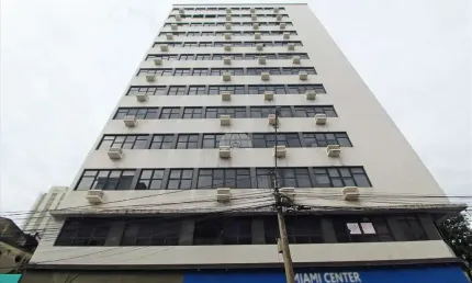 Sala comercial para alugar na rua josé loureiro, 464, centro, curitiba, 28 m2 por r$ 700