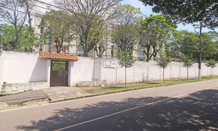 Apartamento com 2 quartos para alugar na rua professor guilherme butler, 1287, barreirinha, curitiba, 44 m2 por r$ 1.000
