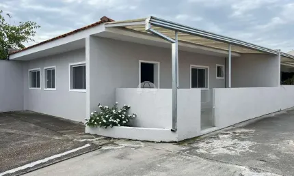 Casa com 2 quartos para alugar na Rua Expedicionário Francisco Alves de Oliveira, 1105, Alto Boqueirão, Curitiba, 40 m2 por R$ 1.520