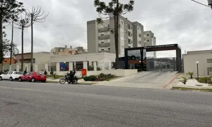 Apartamento com 2 quartos para alugar na Avenida José Gulin, 373, Bacacheri, Curitiba, 49 m2 por R$ 2.400