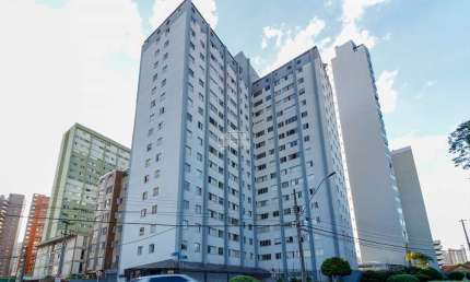 Apartamento com 3 quartos para alugar na Rua Brasílio Itiberê, 4270, Água Verde, Curitiba, 72 m2 por R$ 2.300