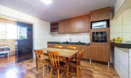 Casa com 3 quartos à venda na Rua das Orquídeas, 265, Loteamento Miranda, Campo Largo, 390 m2 por R$ 350.000