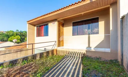 Casa em condomínio fechado com 2 quartos à venda na Rua Alberto Cavalim, 222, Vila Nova, Campo Largo, 69 m2 por R$ 240.000
