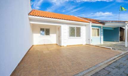 Casa em condomínio fechado com 2 quartos à venda na Rua Paulo Bianco, 30, Botiatuva, Campo Largo, 51 m2 por R$ 250.000