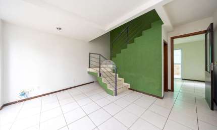 Casa com 3 quartos à venda na Rua Monsenhor Aloízio Domanski, 938, Centro, Campo Largo, 140 m2 por R$ 450.000