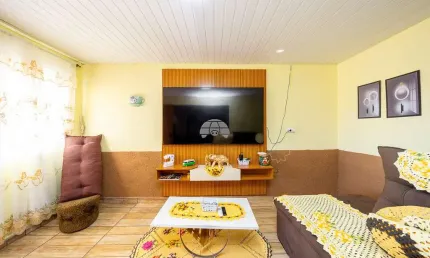 Casa com 2 quartos à venda na Rua Cuba, 81, Conjunto Habitacional Monsenhor Francisco Gorski, Campo Largo, 376 m2 por R$ 270.000