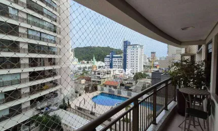 Apartamento semi mobiliado com 01 Suíte mais 02 Dormitórios no Bairro Fazenda em Itajaí SC