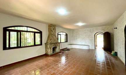 Casa com 3 Quartos - Vila Velha - Santana de Parnaíba/SP