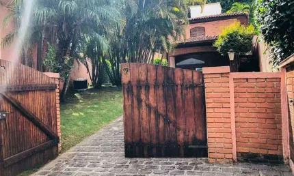 Casa com 4 dormitórios à venda, 440 m² por R$ 850.000,00 - Jardim Bolívia - Jandira/SP
