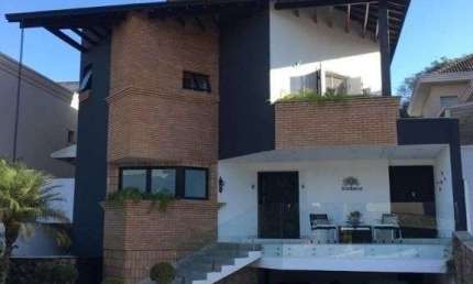 Casa com 4 Quartos - Alphaville - Santana de Parnaíba/SP