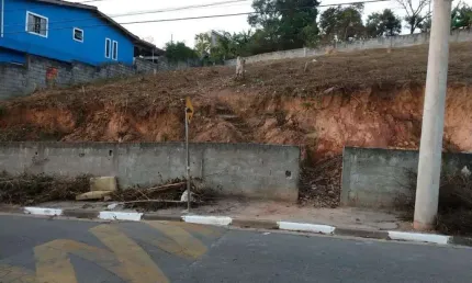 Terreno de 900 m²  - Jardim São Luís - Santana de Parnaíba/SP