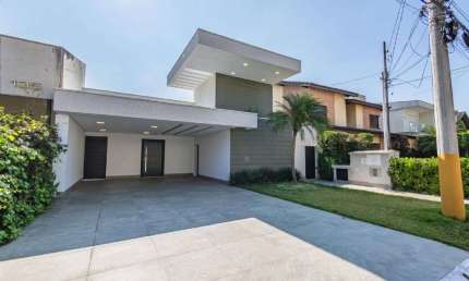 Casa com 3 Quartos - Alphaville - Santana de Parnaíba/SP
