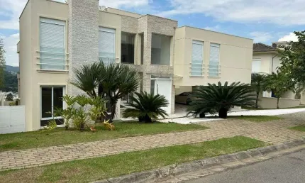Casa com 4 Quartos - Tamboré - Santana de Parnaíba/SP