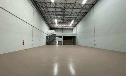 Galpão para alugar, 1100 m² por R$ 34.133,33/mês - Polo Industrial Jandira II - Jandira/SP