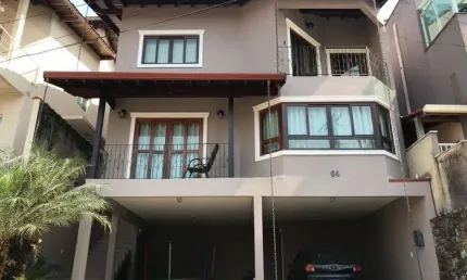 Casa com 4 quartos à venda, 239 m² por R$ 1.690.000 - Parque Nova Jandira - Jandira/SP